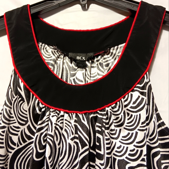 BCX EUC Women's Sleeveless Blouse, Size Large, Black & White Pattern, Flowy - Picture 5 of 8